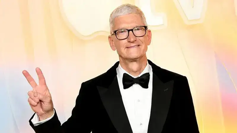 Cook continuará ligado a la empresa como presidente ejecutivo.