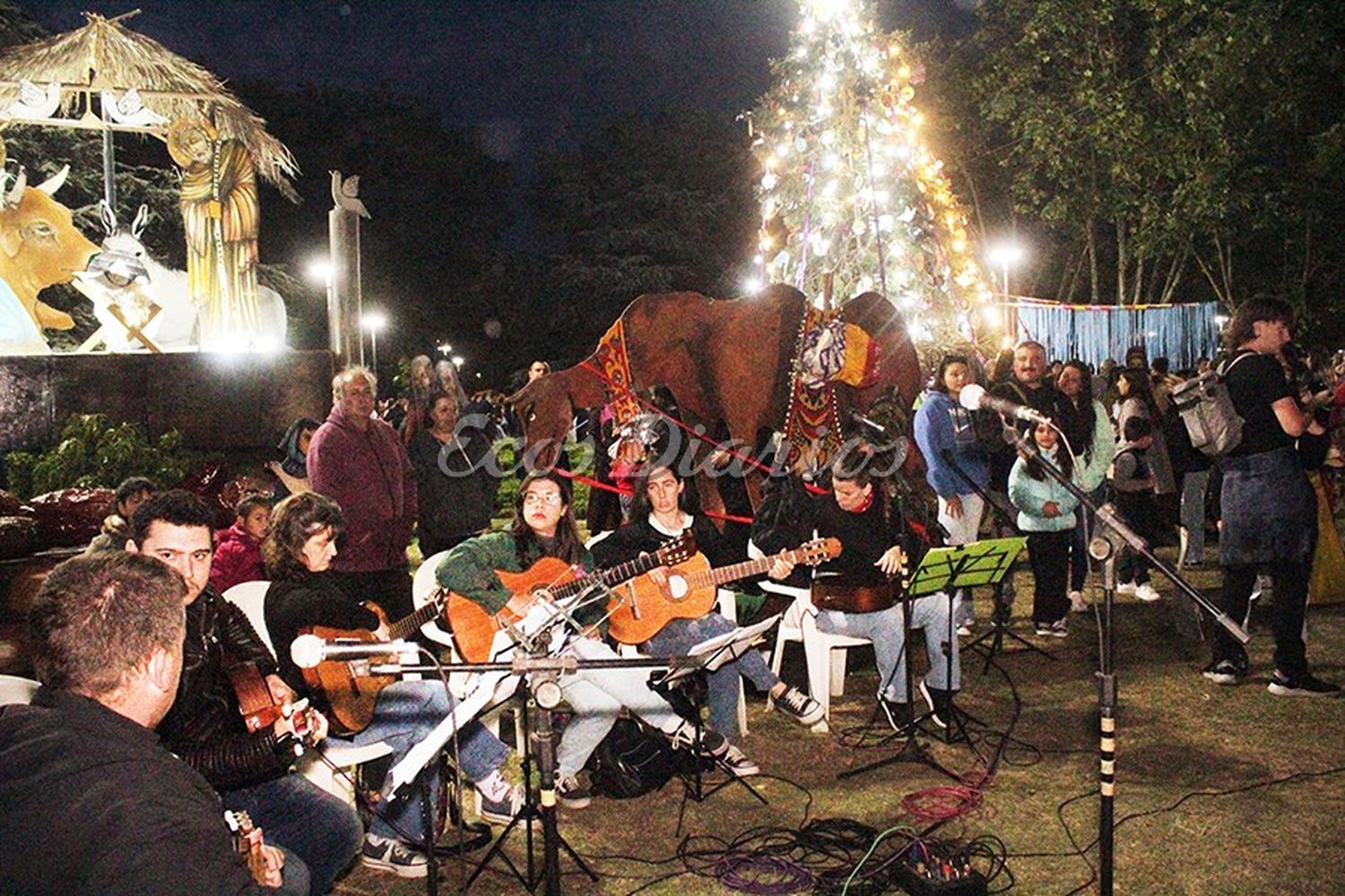 Espectáculo. Brindó Ensamble de guitarras de la Escuela de Artes “Orillas del Quequén”