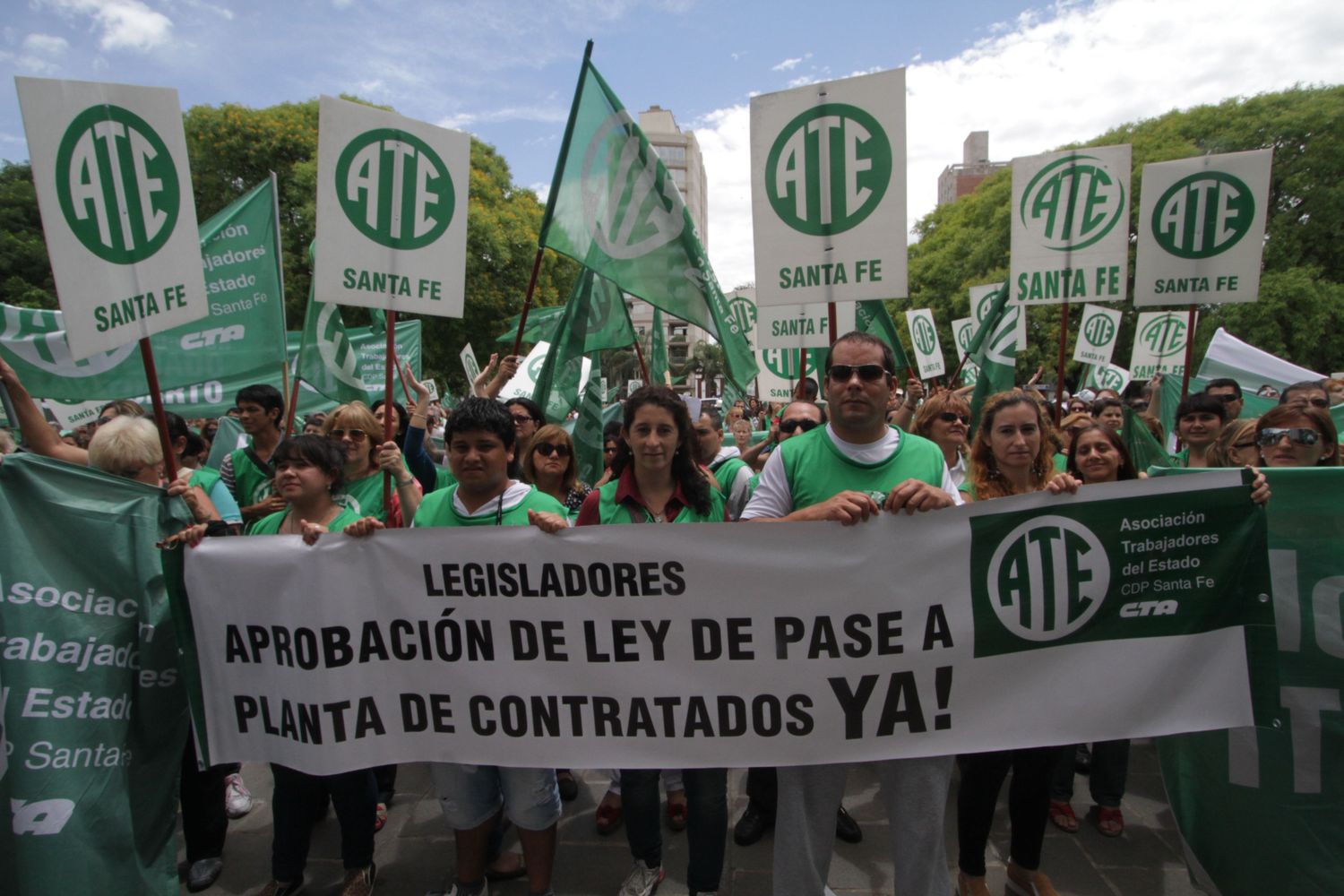 La paritaria central se reunió por el pase a planta