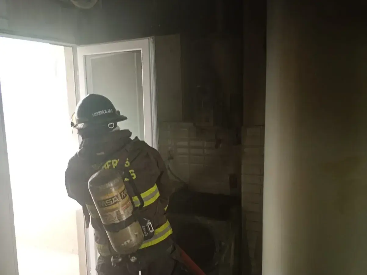 Los vecinos que evitaron una tragedia: el rápido accionar que salvó de las llamas un complejo de departamentos