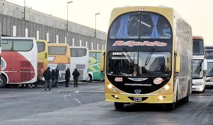 Incorporan a los trabajadores de empresas de transporte interurbano al Salario Complementario