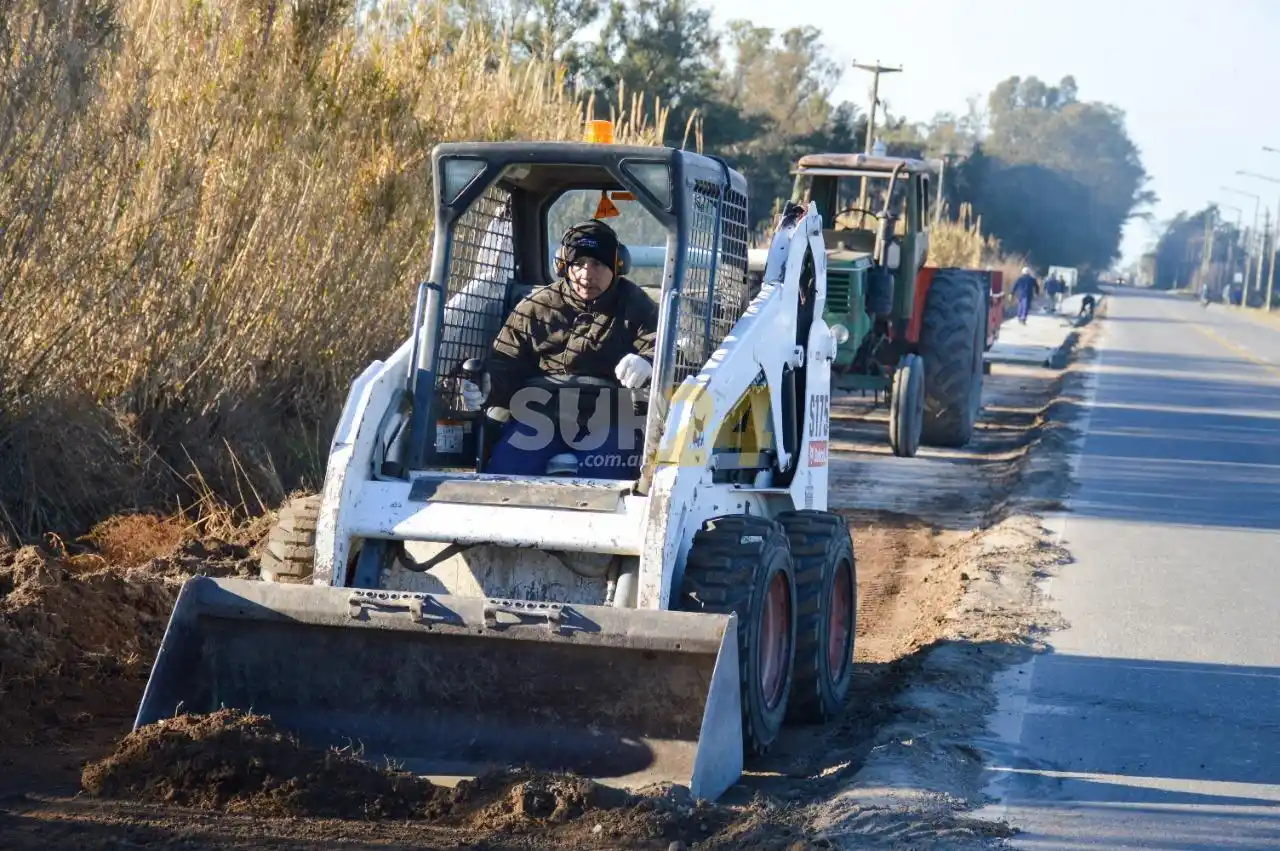 Gobierno venadense trabaja fuerte para acondicionar calles y cordones cuneta