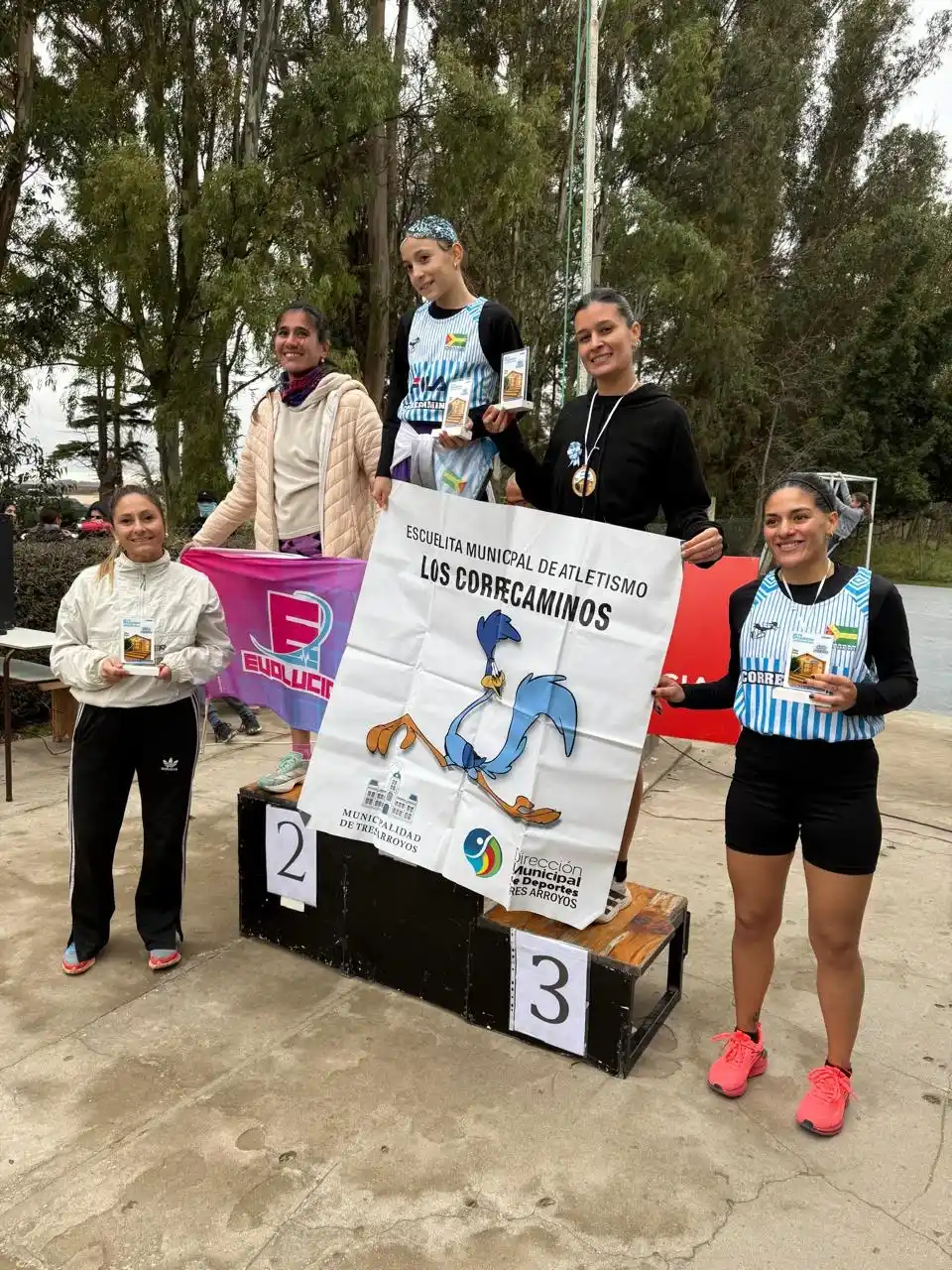 podios correca escuela 12 - 2