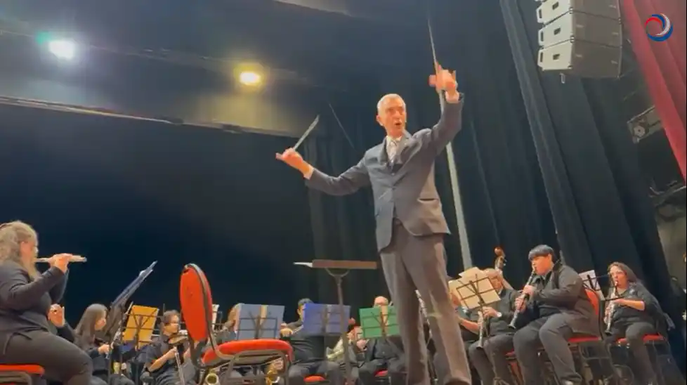 La participación de Nelson Castro sorprendió y entusiasmó al público