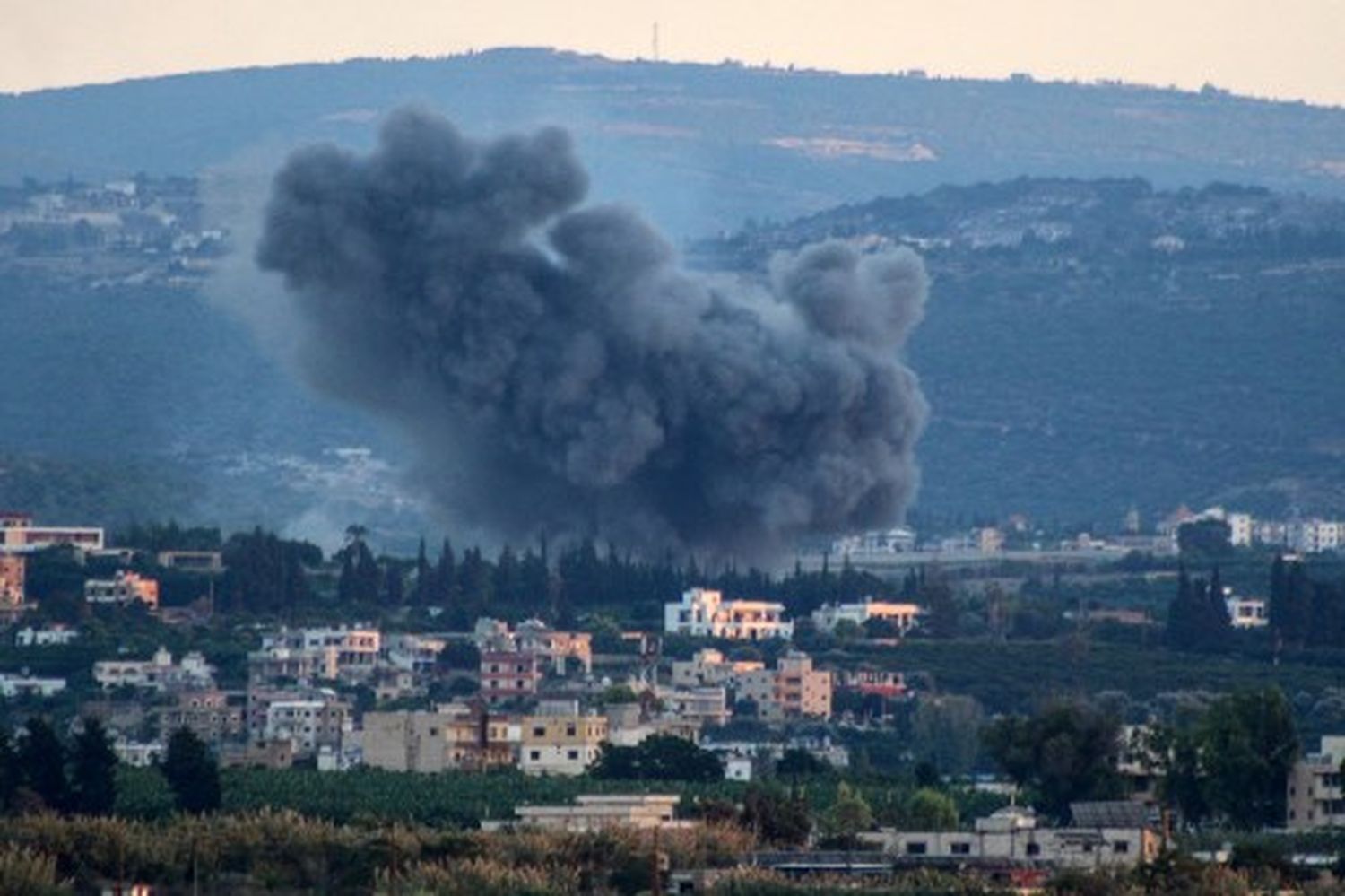 Hezbolá amenaza a Israel con más ataques tras el letal bombardeo contra una base militar