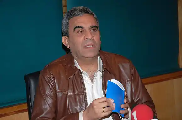 «Está enterrado vivo en la tumba»: Andreína Baduel