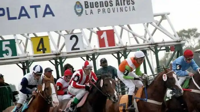 Jueves 18: Actividad Hipódromo de  La Plata