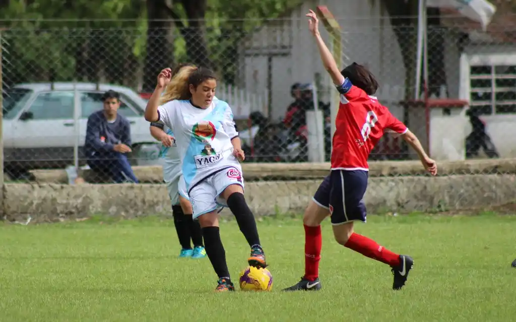 Racing superó a Independiente por goleada