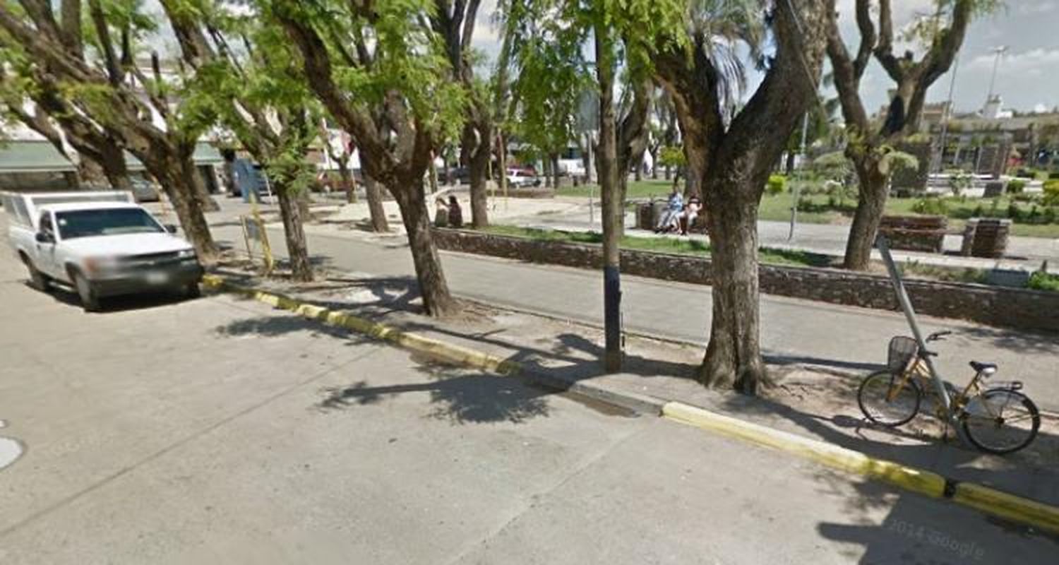 Quintana pidió al Ejecutivo que coloque luminarias LED en la plaza Belgrano