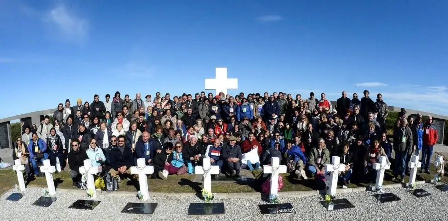 Macri recibirá el 2 de abril a los familiares de soldados caídos en Malvinas