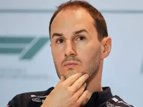 Oakes, ex-jefe de equipo de Alpine, lugar que será ocupado por Flavio Briatore.