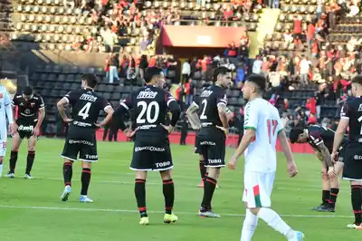 Colon perdió ante Agropecuario de Carlos Casares