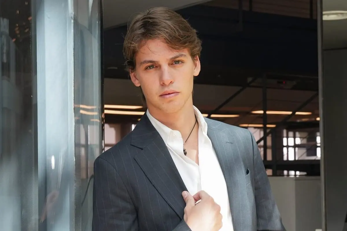 Benicio Gravier, el hijo de Valeria Mazza que brilla en las pasarelas y debuta en la actuación