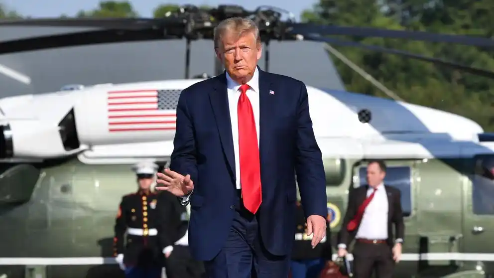 Trump llega a Miami para conocer avances antinarcóticos del Comando Sur en el Caribe