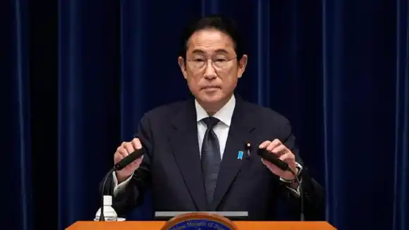 RENUNCIA PRIMER MINISTRO de JAPÓN: la  inflación y escándalos político-financieros afectaron su imagen