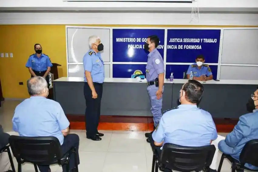 Acto de posesión de cargos en la Policía