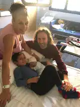 Mirta Belmartino, con su familia por la región vasca