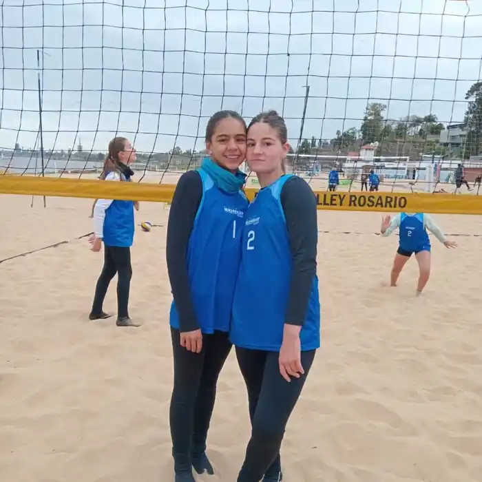 Amparo Jacob y Albertina Repetto brillaron en Rosario y se quedaron con la Copa de Oro U15 en Beach Vóley