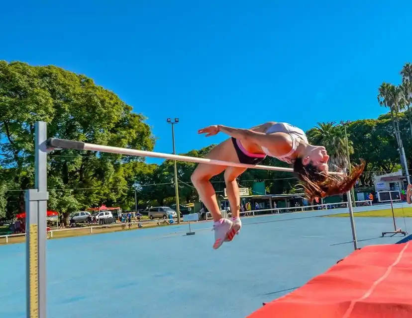 Betzabé integra la delegación de atletas argentinos que participarán del Campeonato Sudamericano Indoor en Bolivia