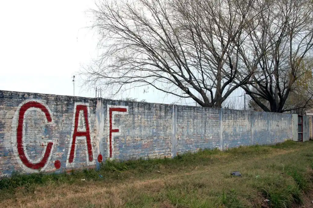 Entregaron fondos al Club Floresta en el marco del Plan Incluir