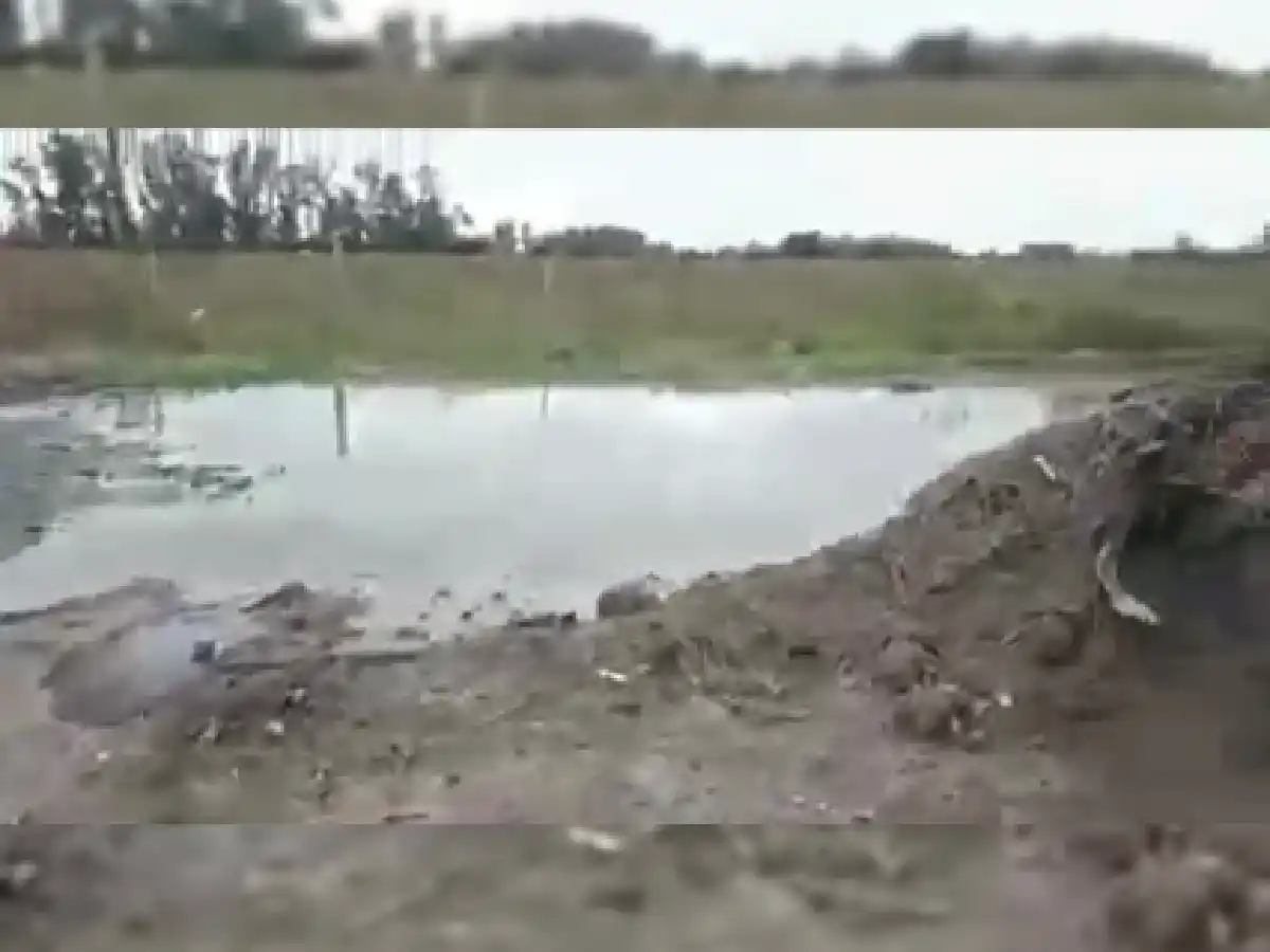  Intiman al municipio para que intervenga ante una firma que vacía líquidos cloacales en la calle