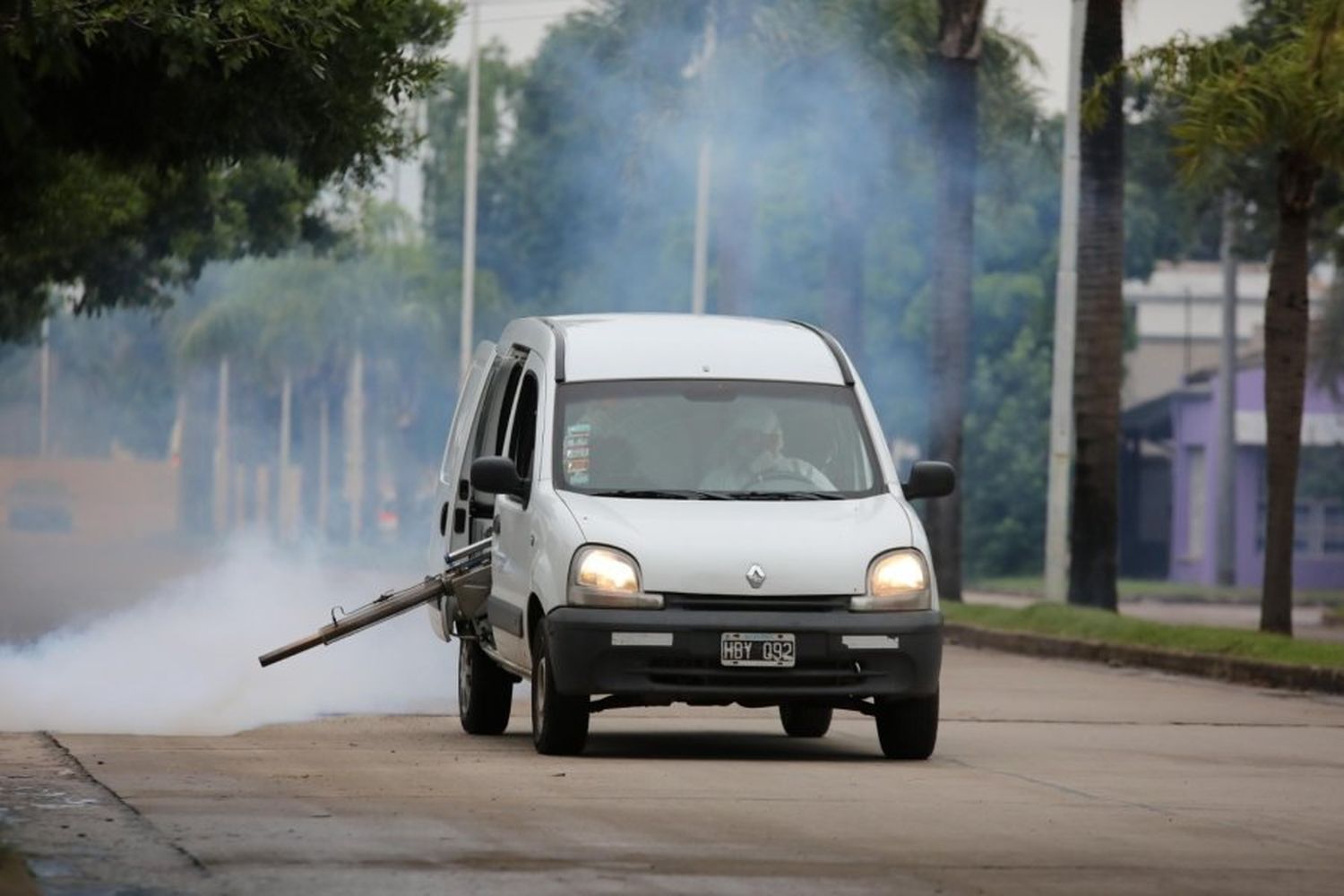 El municipio continúa con  las tareas de fumigación en los barrios