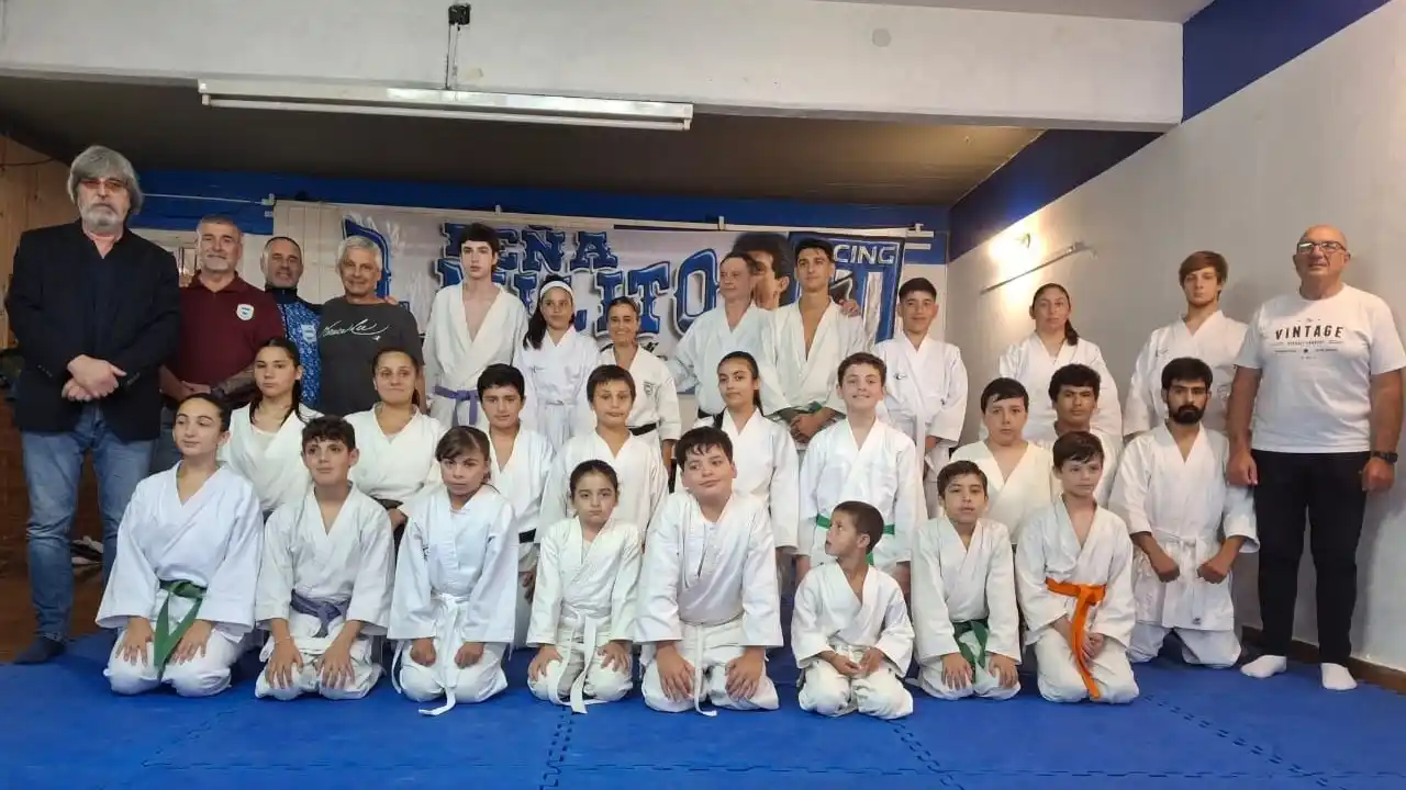 Examen de kiu y Dan. El karate en Necochea tuvo destacada mesa examinadora