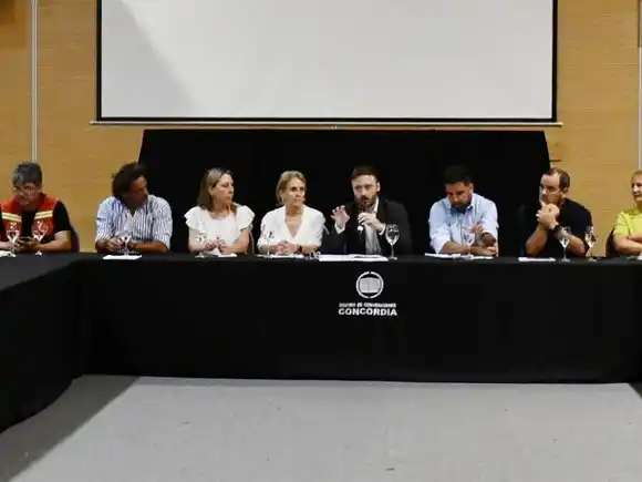 El intendente Francisco Azcué declaró la emergencia ígnea en Concordia