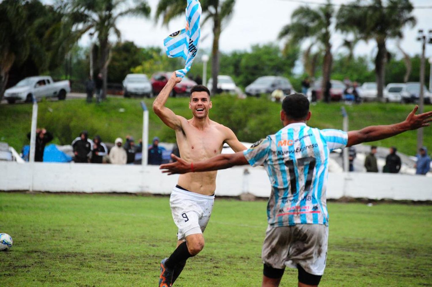 Bonet se anotó en la red por tercera vez consecutiva y es el goleador del equipo en el torneo.