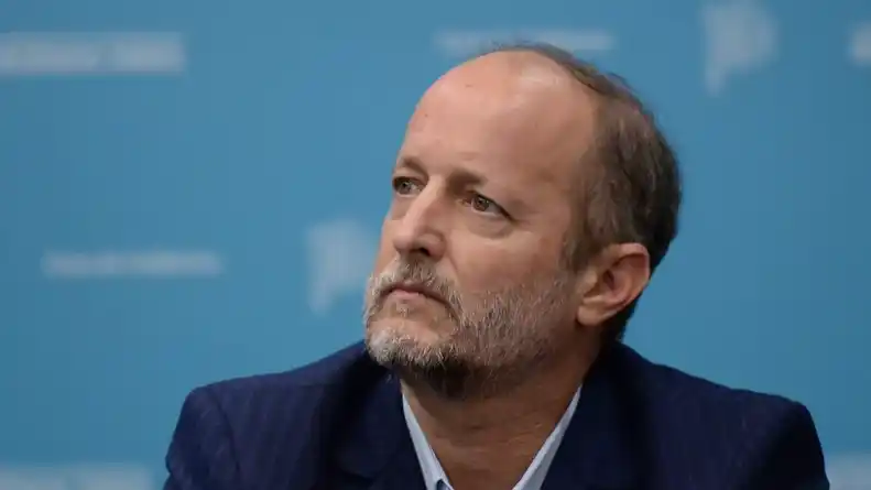 "Enriquecimiento ilícito", "posible lavado de dinero", "contrabando" y "evasión fiscal", son algunas de las acusaciones recibidas por el exfuncionario.