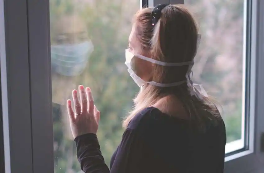 Según estudio, a mayor nivel educativo, menos miedo a salir de casa por el coronavirus