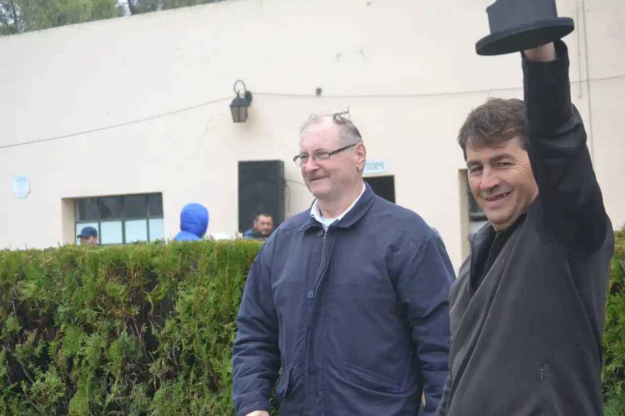 El presidente de Subcomisión de Carreras del Jockey Club Edmundo Benedetti y un balance positivo de la reunión hípica llevada a cabo este miércoles 25 de Mayo en el hipódromo local.