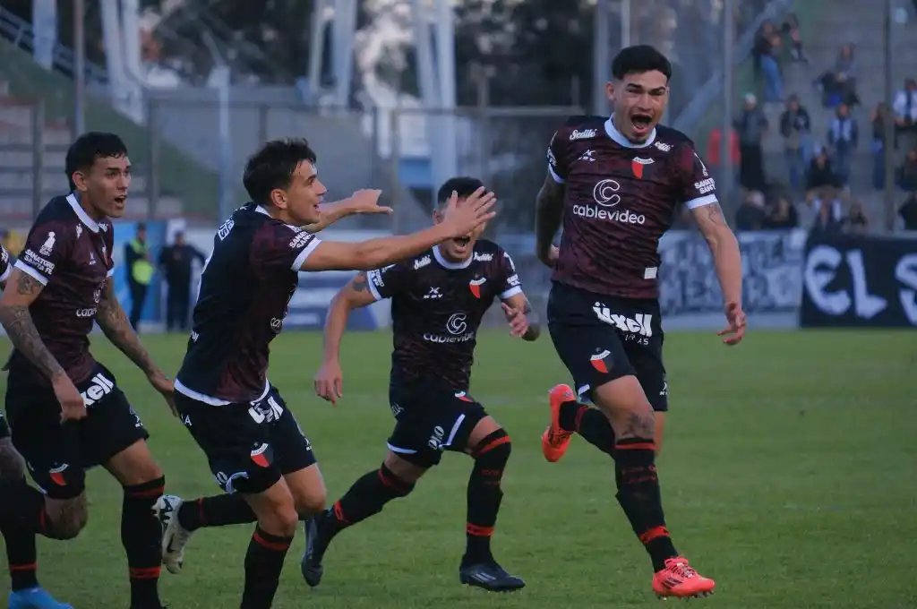 Colón ante Central Norte