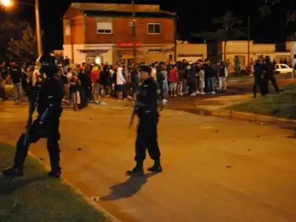 22 detenidos tras los incidentes frente a los supermercados