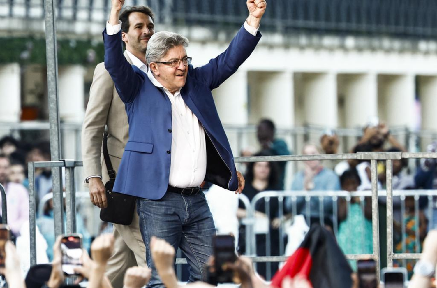 Jean-Luc Melenchon, líder de la izquierda francesa, celebró el resultado de las elecciones legislativas.