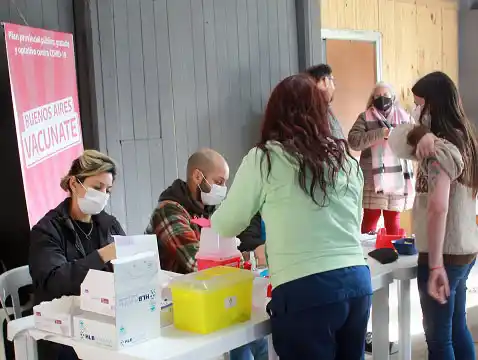Más de 100 personas hicieron trámites en el Barrio 9 de Julio