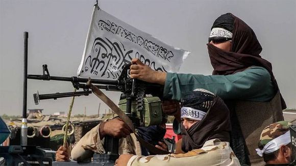Los talibanes afirman que controlan todo Afganistán