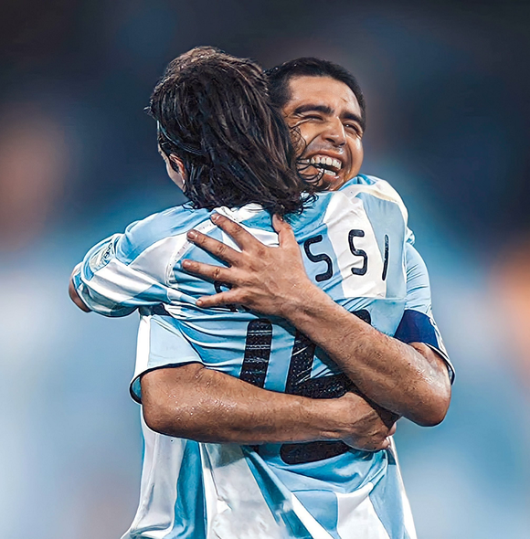 Riquelme confirmó a Messi para su partido despedida