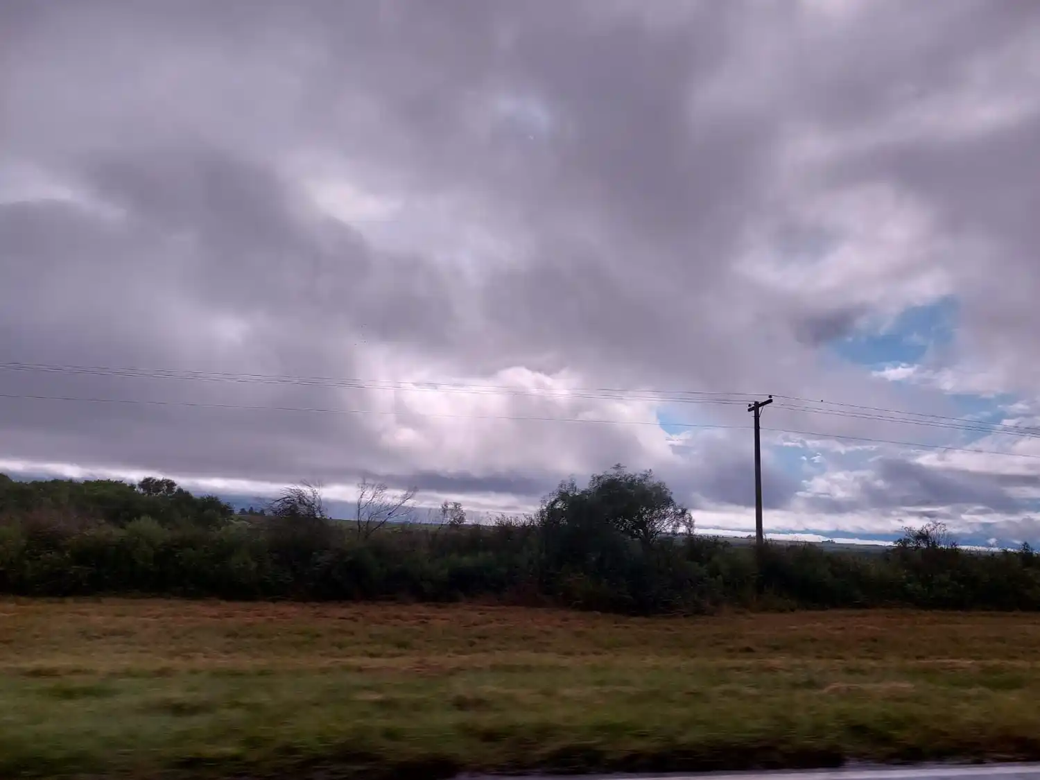 Continúan las lluvias y el alerta por tormentas para el departamento Victoria