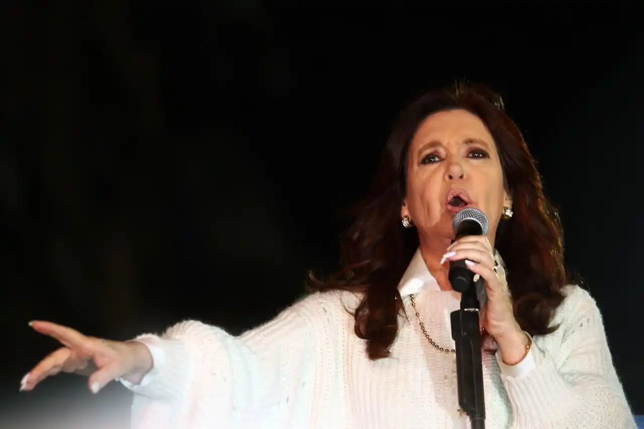 Expectativa por la reaparición en público de Cristina Kirchner