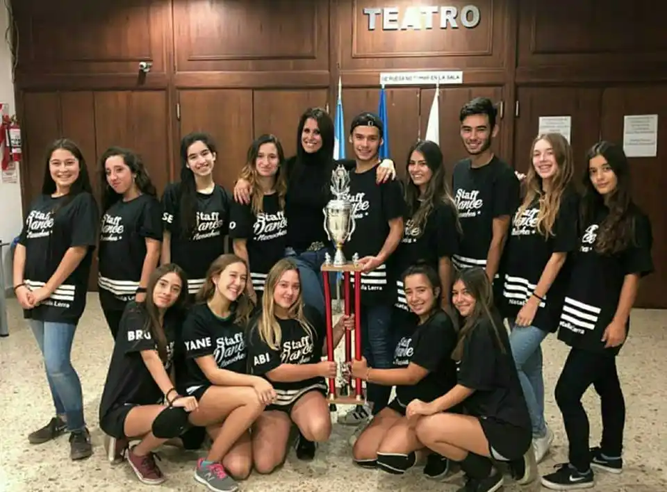 El Staff Dance Necochea fue elegido mejor grupo coreográfico