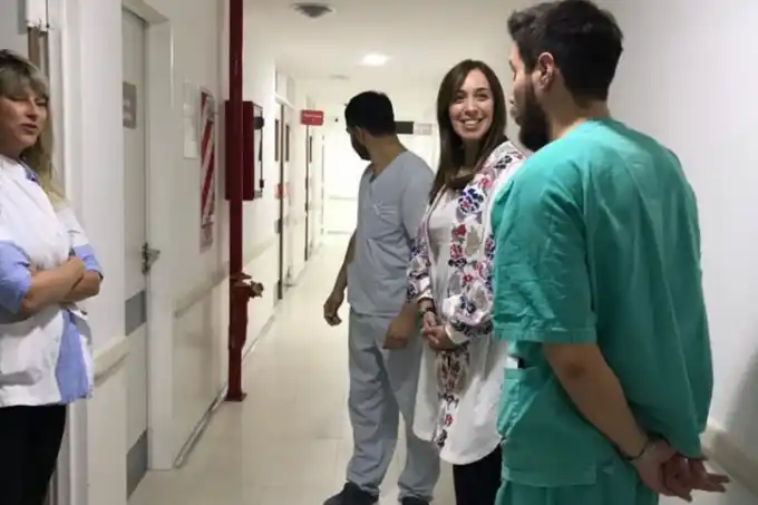 Vidal hizo una visita sorpresa al Hospital Penna de Bahía Blanca