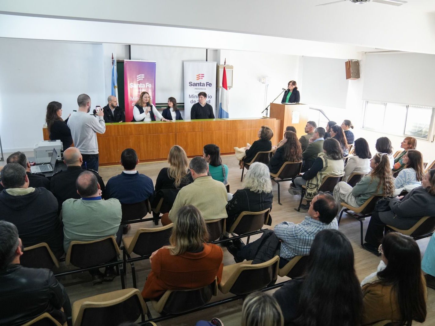 Presentaron las ofertas de inversión para realizar la primera etapa de la refacción de la Guardia de Adultos del Hospital Provincial.