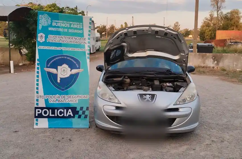 Viajaba de Mar del Plata a Tandil en un auto con pedido de secuestro y documentación falsa