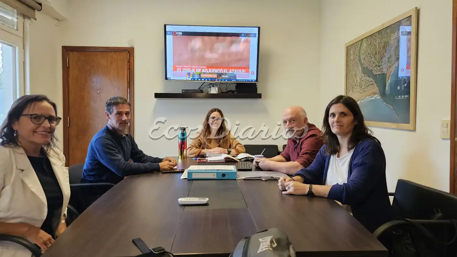 Jimena López, recibió a investigadores de CONICET del Laboratorio de la UNICEN Quequén.