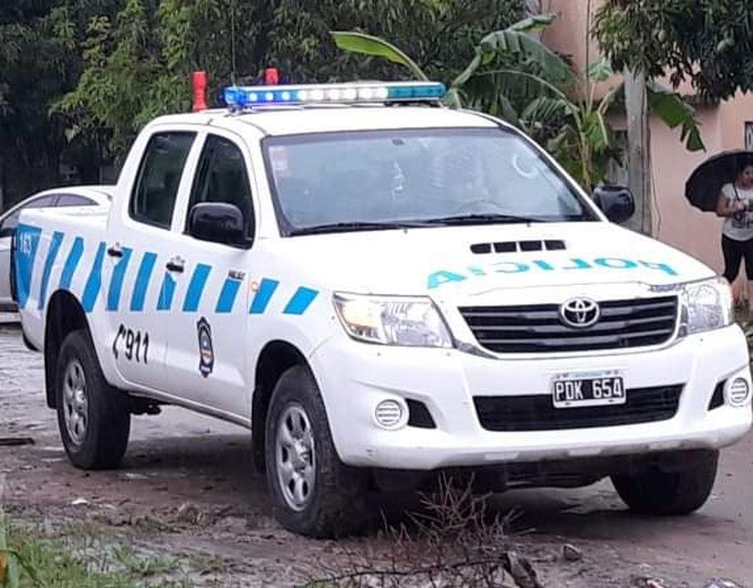 Hombre agredió a un Policía que lo socorrió cuando cayó de la motocicleta