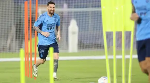 Preocupación antes del partido con México: Messi se entrenó diferenciado por una molestia