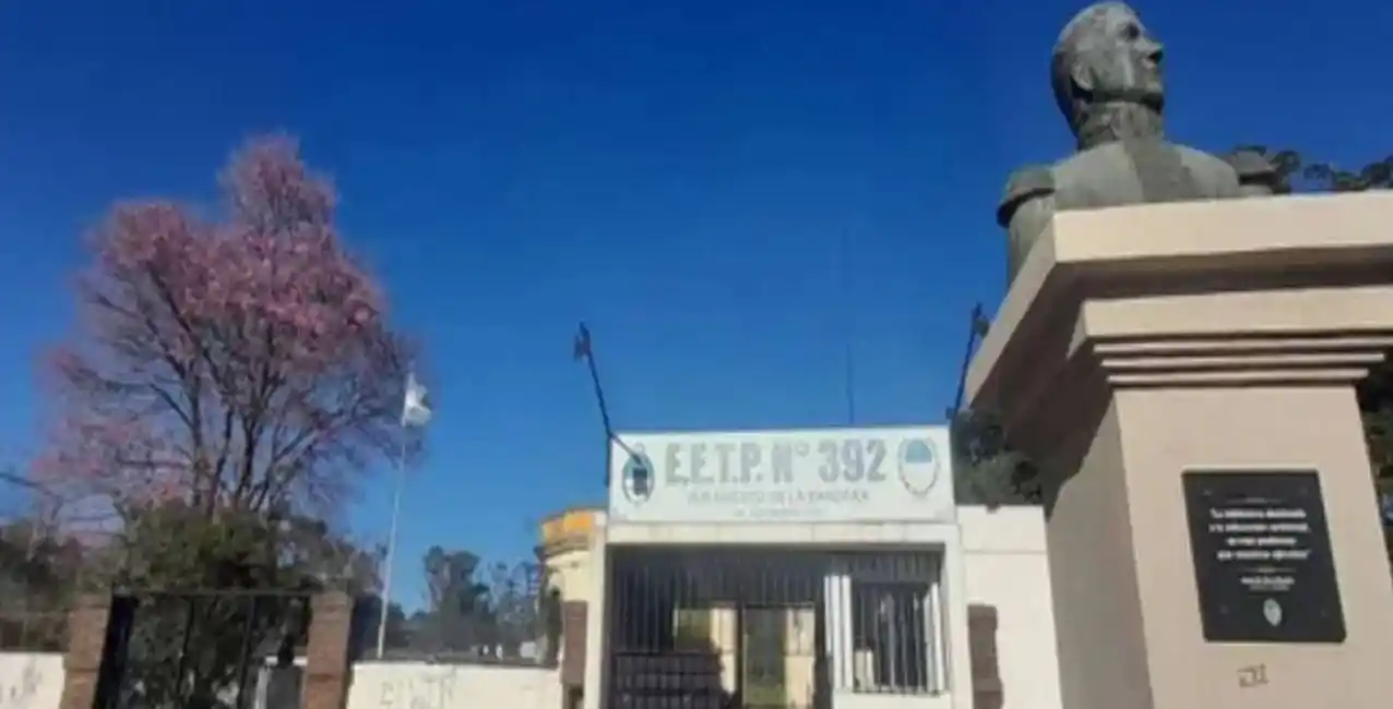 Rosario: una escuela recibió una amenaza: “Plata o plomo”