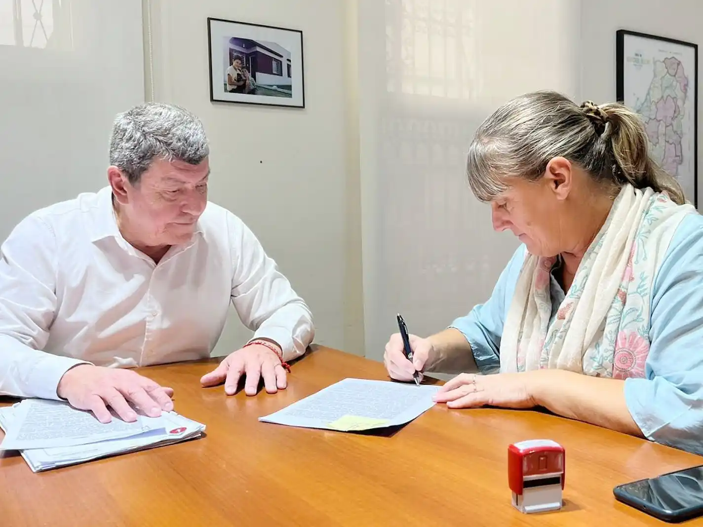 Se firmó comodato entre IAPV y comuna Colonia Roca