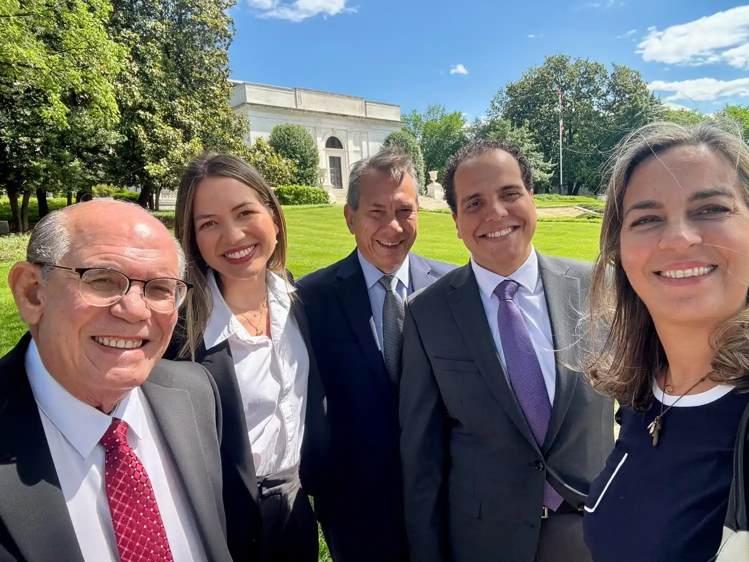 Exrefugiados en la embajada argentina agradecieron a EE. UU. (+Comunicado)